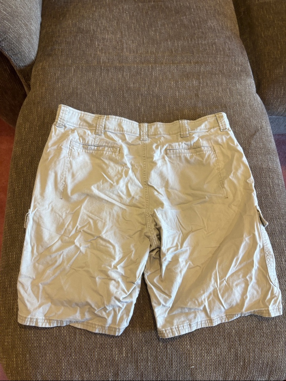 Wrangler Beige Cargo Shorts with Multiple Pockets - Picture 5 of 5